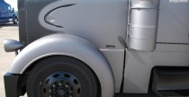 Peterbilt 379 Outlaw Customs