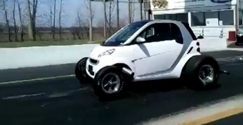 Smart z silnikiem V8 - maluch z Europy z amerykańskim sercem