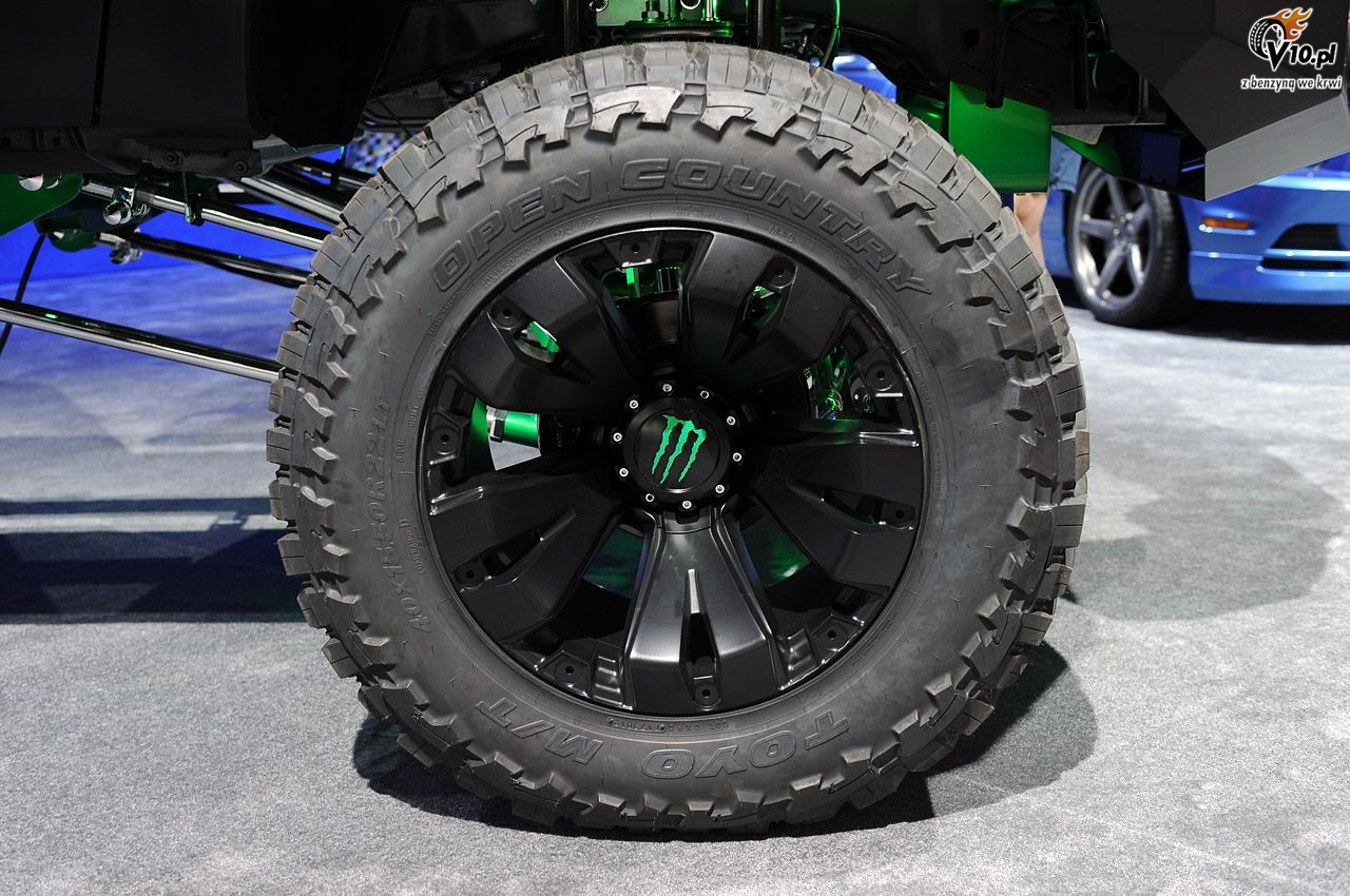 SEMA 2012: Kelderman Ford F-250 Super Duty