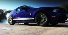 Shelby GT 500 vs AMG C63 Coupe - pojedynek na wier mili