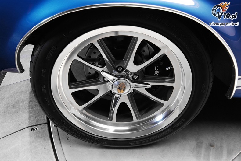 Ford Mustang Shelby GT500 w stylu Pro Touring