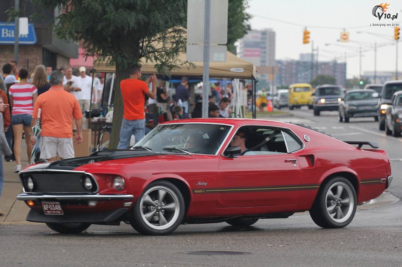 Muscle cars podczas Parady w Woodward 2010