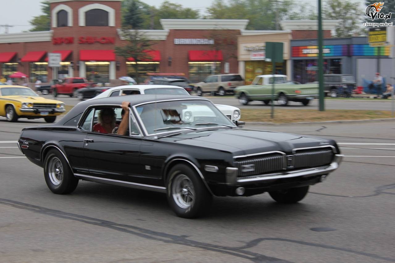 Muscle cars podczas Parady w Woodward 2010