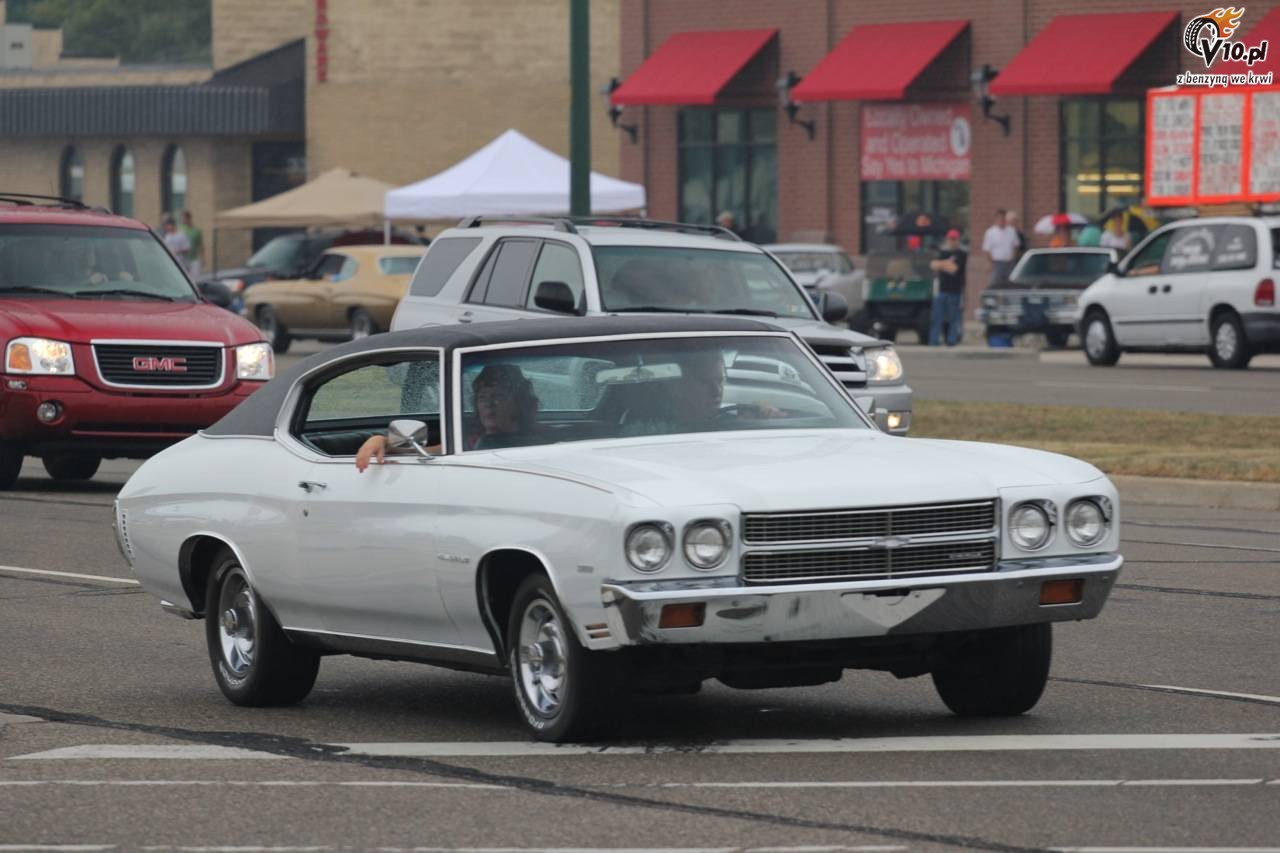 Muscle cars podczas Parady w Woodward 2010