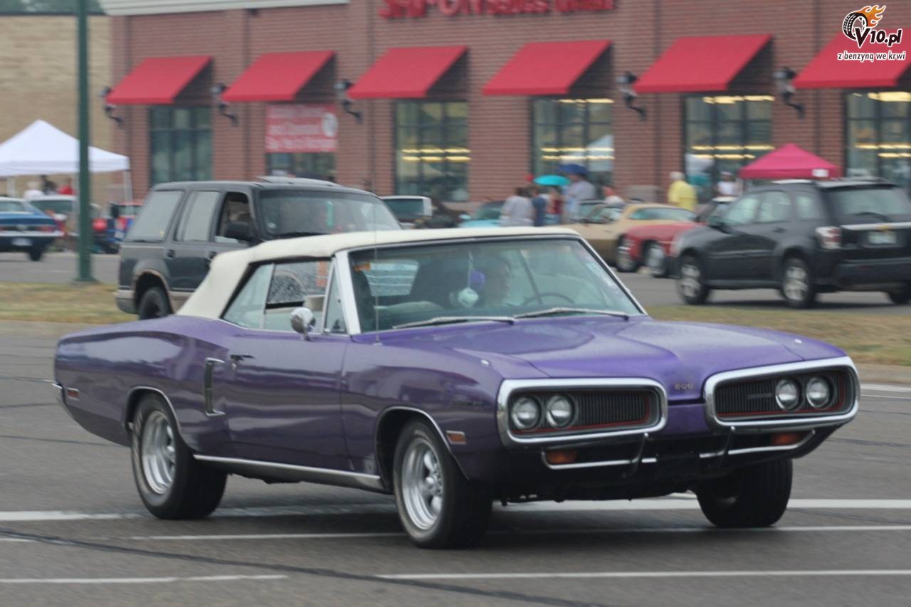 Muscle cars podczas Parady w Woodward 2010