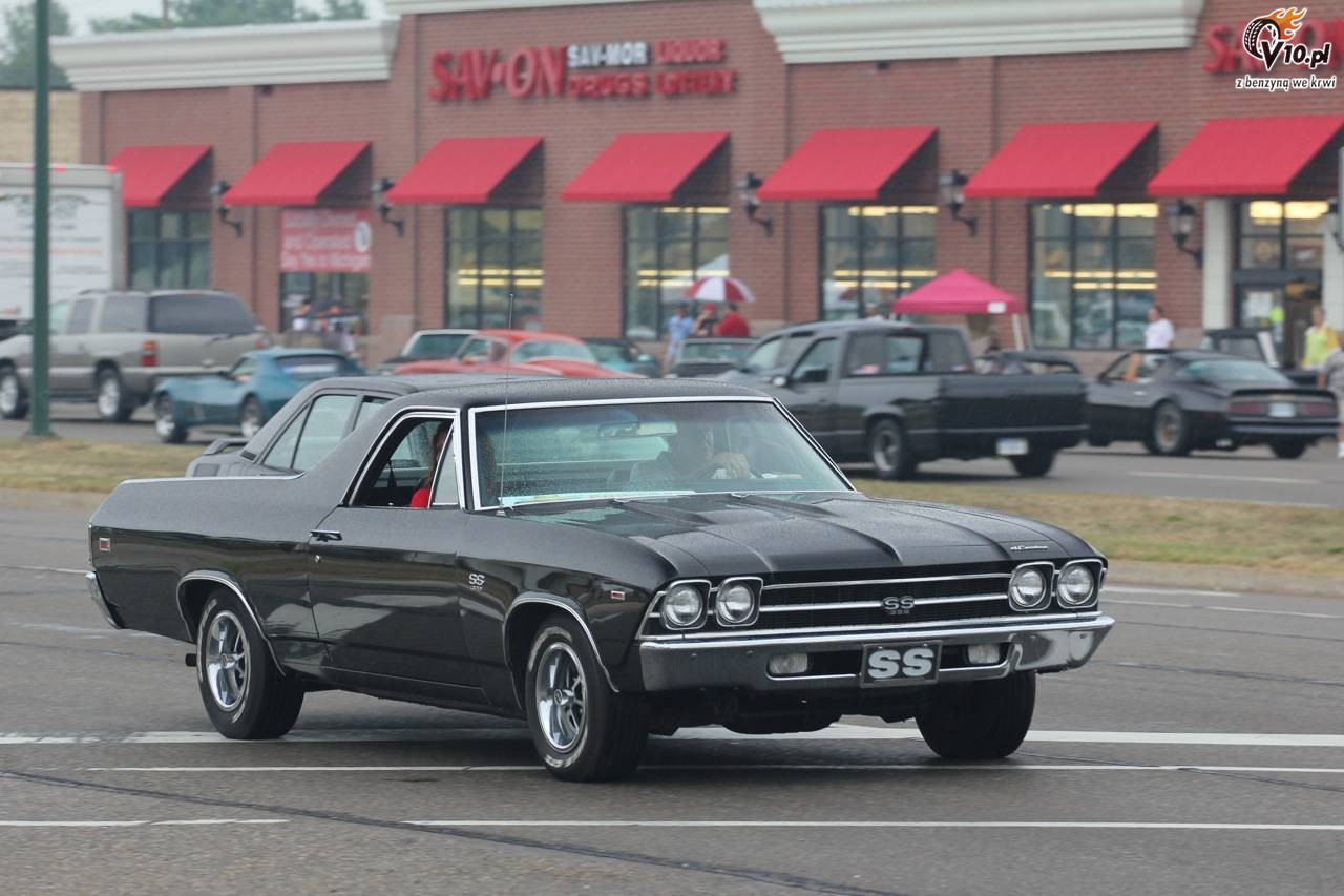 Muscle cars podczas Parady w Woodward 2010