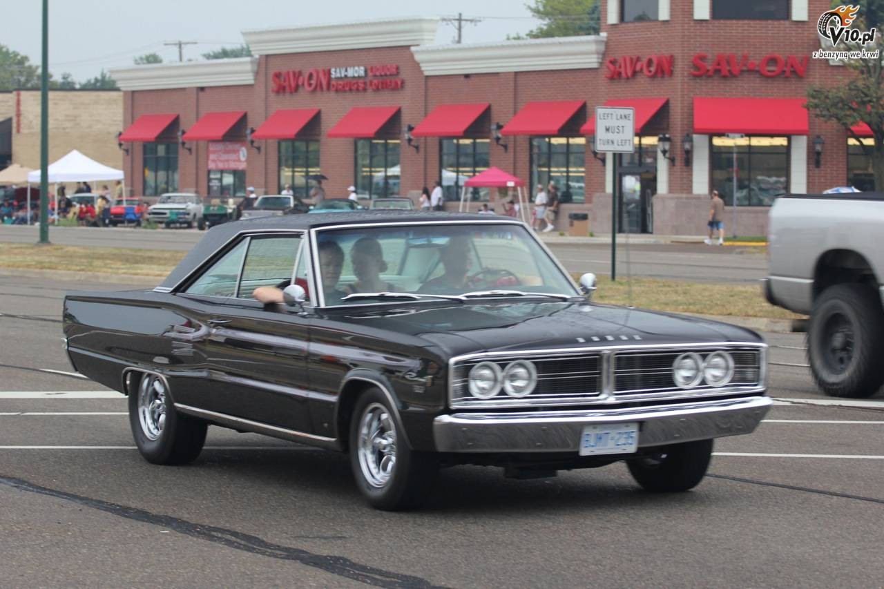 Muscle cars podczas Parady w Woodward 2010