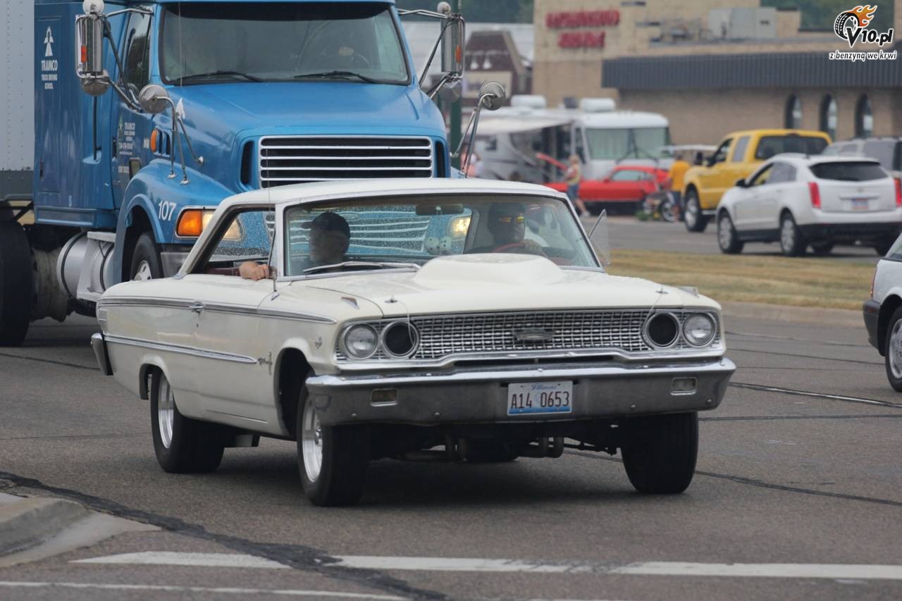 Muscle cars podczas Parady w Woodward 2010