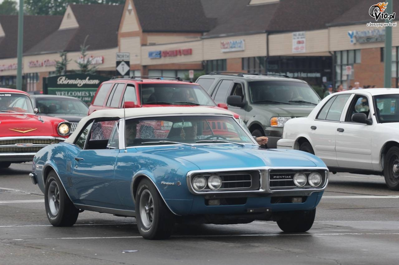 Muscle cars podczas Parady w Woodward 2010