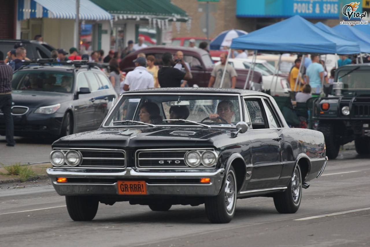 Muscle cars podczas Parady w Woodward 2010