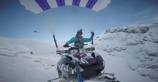 Lot skuterem śnieżnym