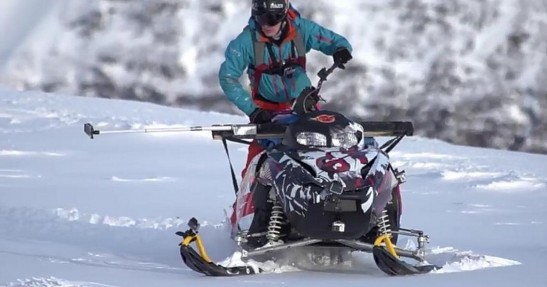 Lot skuterem śnieżnym