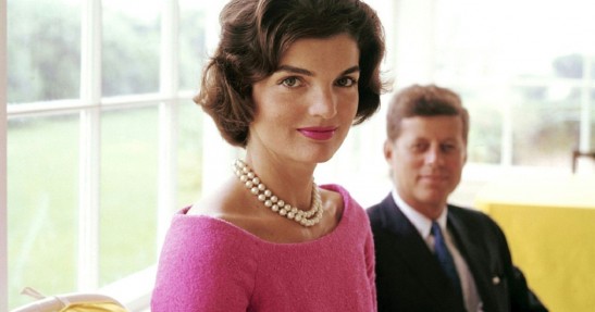 Natalie Portman jako Jackie Kennedy