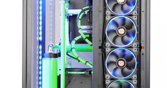 Thermaltake Tower 900