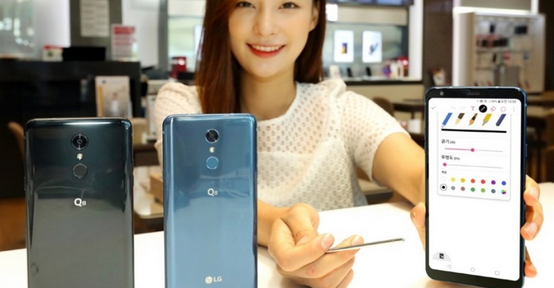 LG Q8