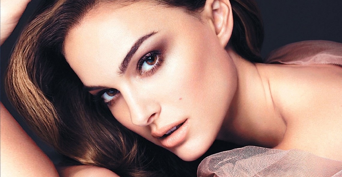 Natalie Portman jako Jackie Kennedy