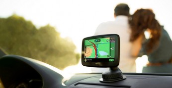 TomTom GO Essential - funkcjonalna nawigacja samochodowa