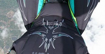 Loty w wingsuit na bardzo niskim pułapie