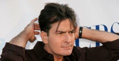 Selma Blair i Charlie Sheen w nowym serialu komediowym