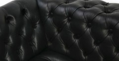 Odjechana sofa w kształcie trumny