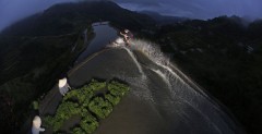 Wakeskating