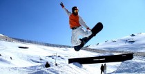Snowboardzista porwany przez lawin