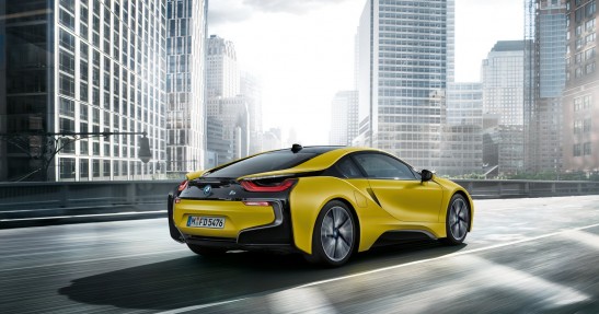 BMW i8 Protonic Frozen Yellow Edition