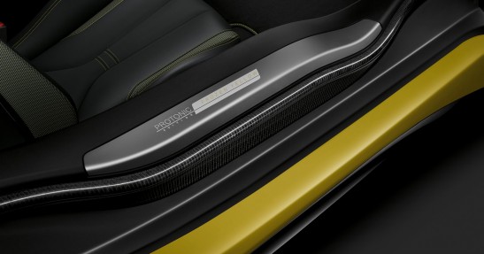 BMW i8 Protonic Frozen Yellow Edition