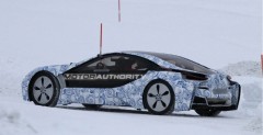 BMW i8 uchwycone na kole podbiegunowym