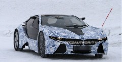 BMW i8 uchwycone na kole podbiegunowym