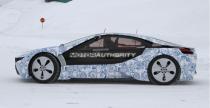 BMW i8 uchwycone na kole podbiegunowym