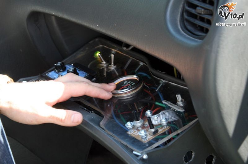 Hyundai Elantra z napdem spalinowo-wodnym