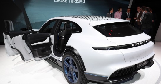 Porsche Mission E Cross Turismo