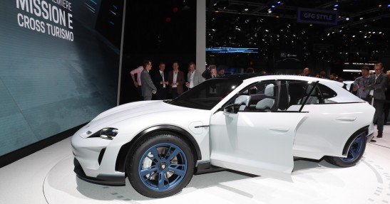 Porsche Mission E Cross Turismo