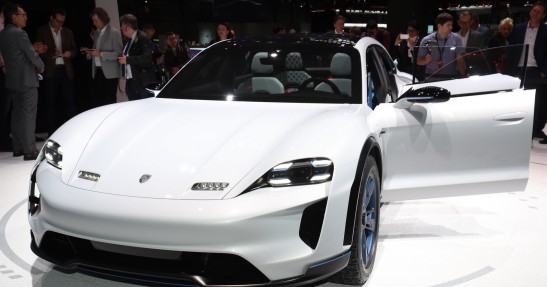 Porsche Mission E Cross Turismo