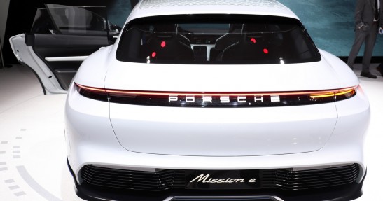 Porsche Mission E Cross Turismo