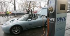 Siemens i BMW wprowadzaj bezprzewodowy system adowania samochodw elektrycznych