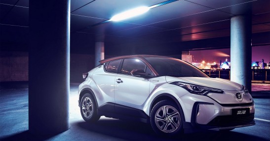 Elektryczna Toyota C-HR