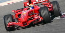 Felipe Massa na Interlagos w Brazylii kontra rFactor