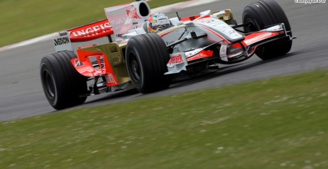 Force India F1 zaprezentowała na Silverstone poważnie zmodyfikowany bolid