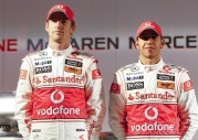 Jenson Button i Lewis Hamilton