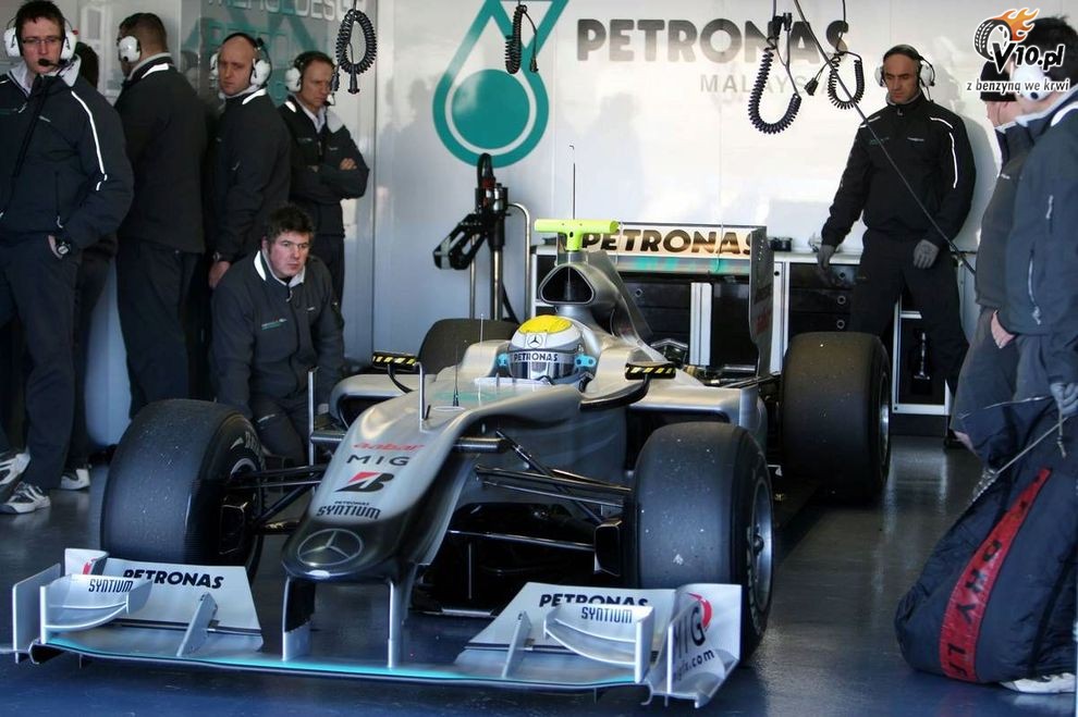 Mercedes GP W01