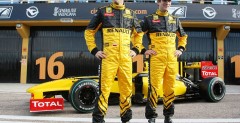 Robert Kubica i bolid Renault F1 R30