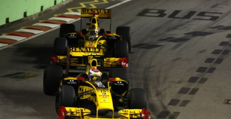 Vitaly Petrov i Robert Kubica - GP Singapuru