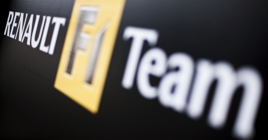 Bolid Renault po testach zderzeniowych