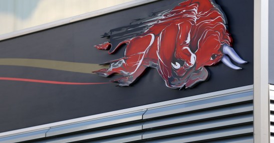 Nowy silnik Renault zepsuł się podczas pierwszej jazdy nowym bolidem Toro Rosso