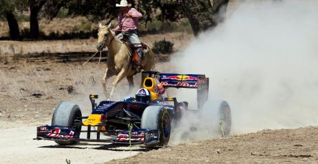 F1 po amerykasku, czyli bolid na piaszczystych bezdroach Teksasu - wideo+galeria