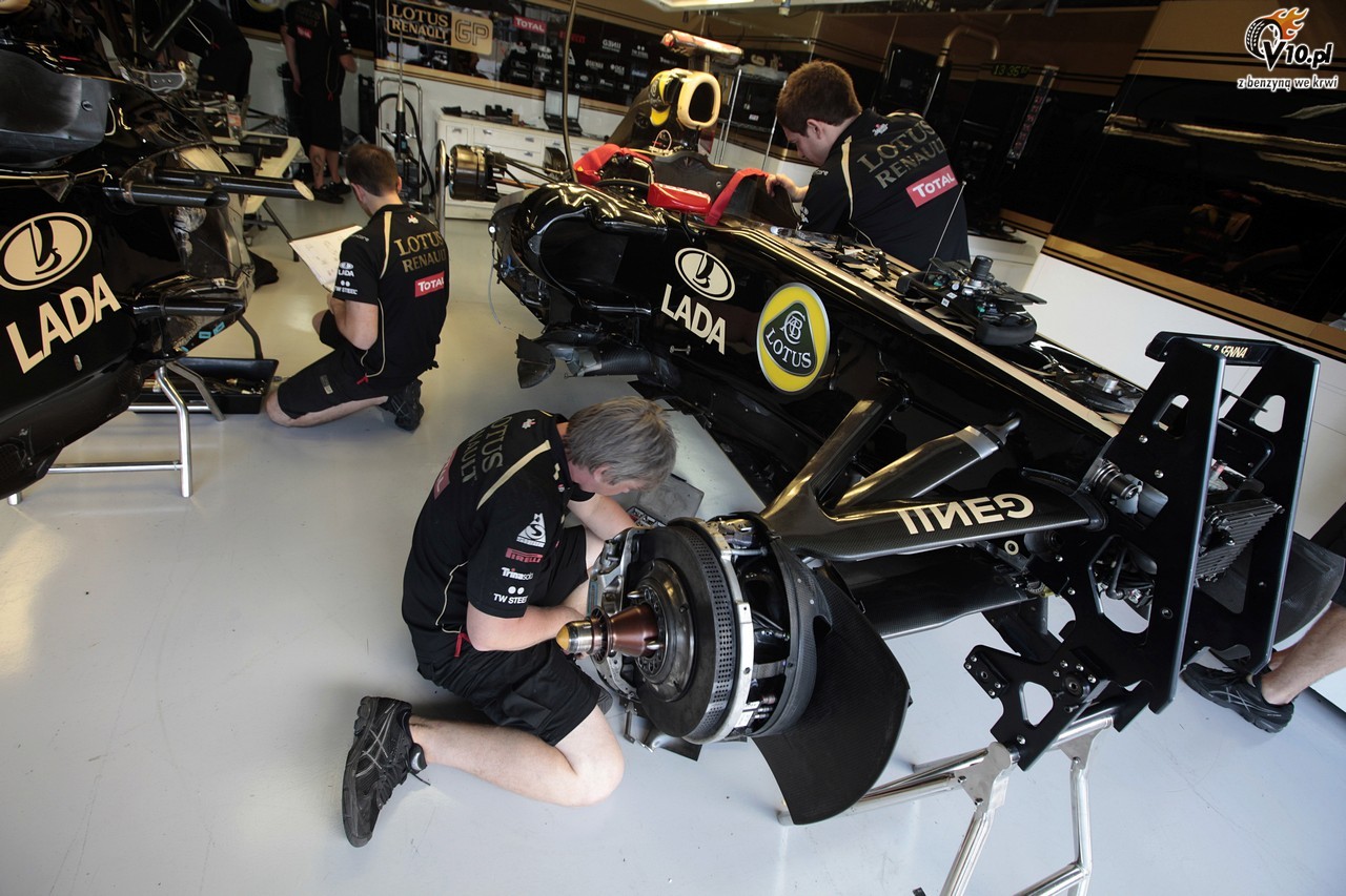 Grand Prix Brazylii - 3. trening: Vettel onabiera rozpdu
