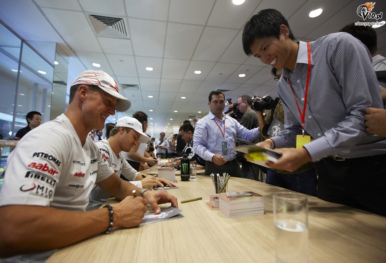 GP Singapuru - czwartkowe przygotowania i pitkowe treningi
