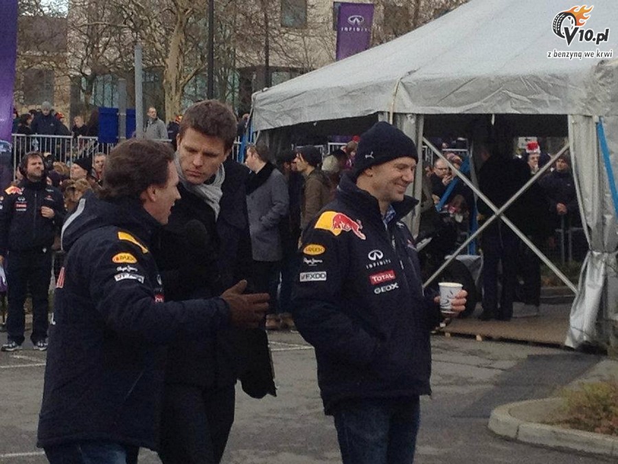 Vettel i Webber spalili gum pod fabryk Red Bulla